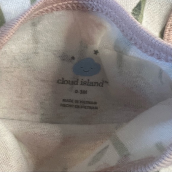 Cloud Island Pastel Baby Onesies and footie set (3 footies & 4 onesies) - Picture 3 of 3
